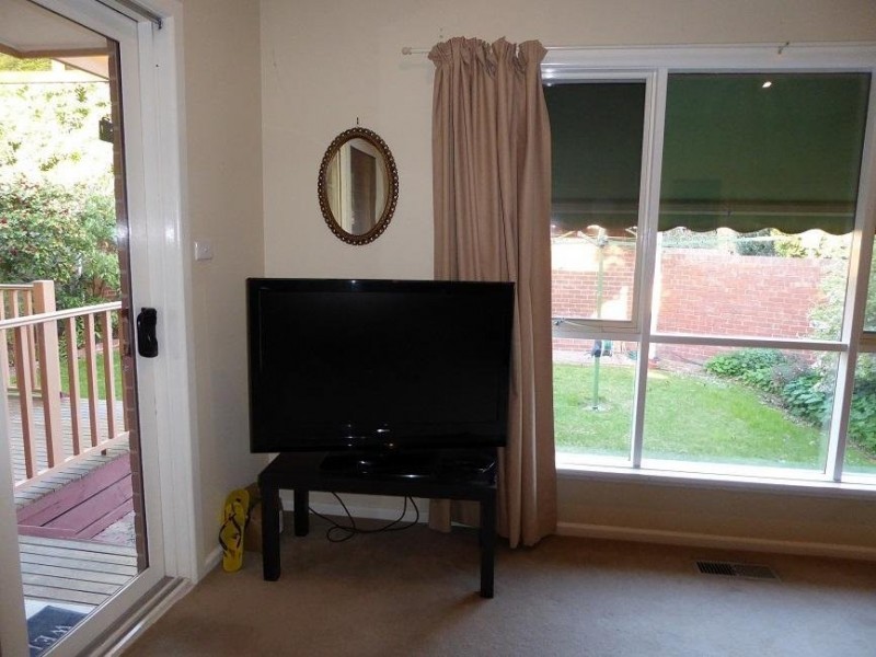 * 4 Clive Road, Hawthorn East VIC 3123