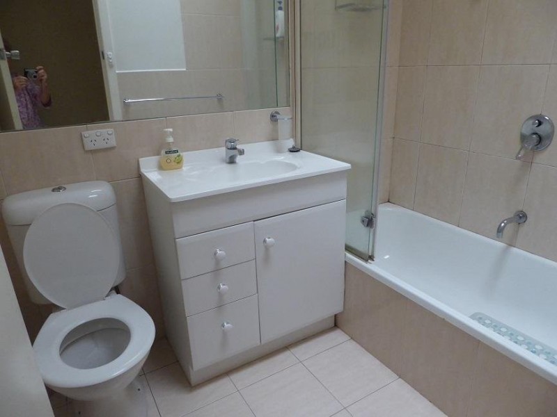 * 4 Clive Road, Hawthorn East VIC 3123