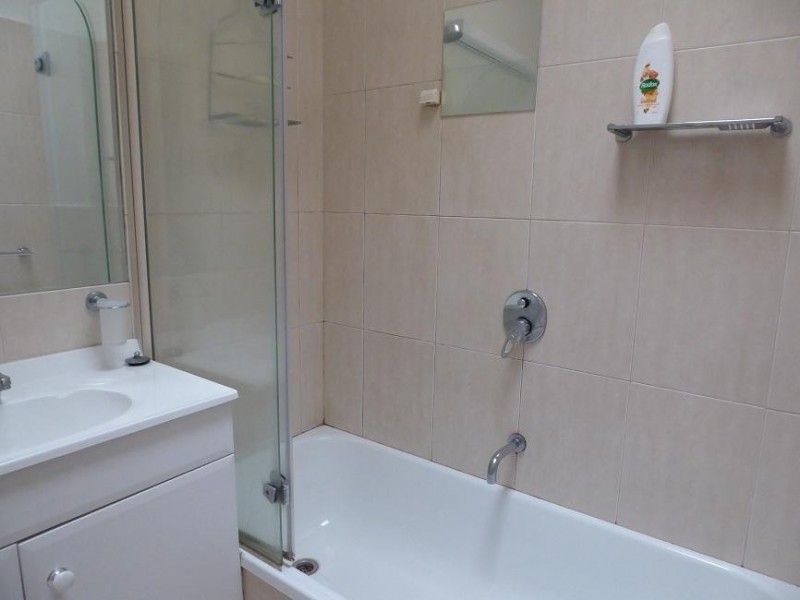 * 4 Clive Road, Hawthorn East VIC 3123