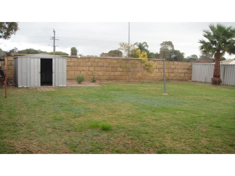 14 Requa Crescent, Warnbro WA 6169