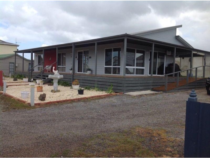 17 Wight Street, Manns Beach VIC 3971