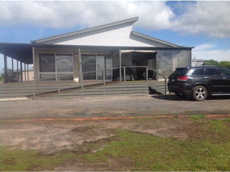 17 Wight Street, Manns Beach VIC 3971