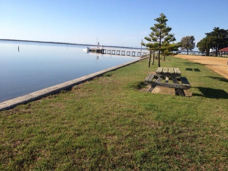 17 Wight Street, Manns Beach VIC 3971