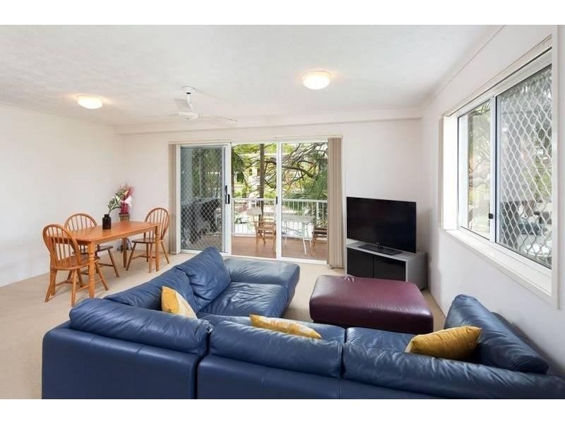 7/32 Second Avenue, Broadbeach QLD 4218