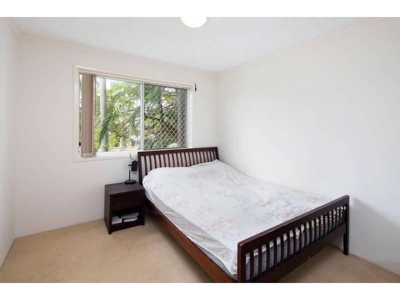 7/32 Second Avenue, Broadbeach QLD 4218