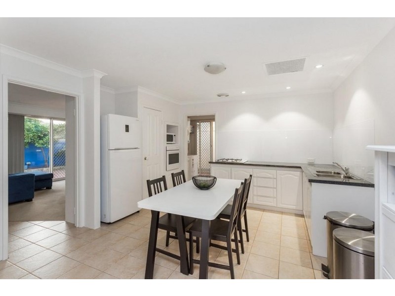 2/3 Hove Court, Nollamara WA 6061