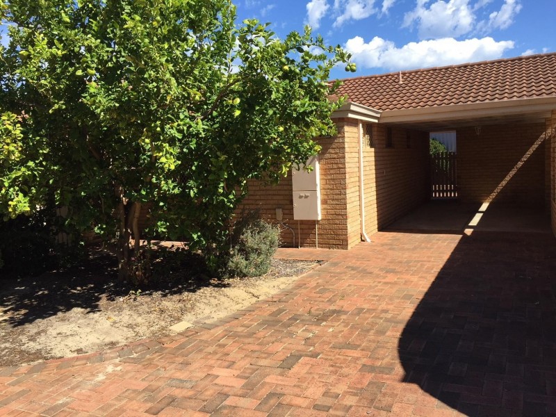 2/4 Gambie Close, Murdoch WA 6150