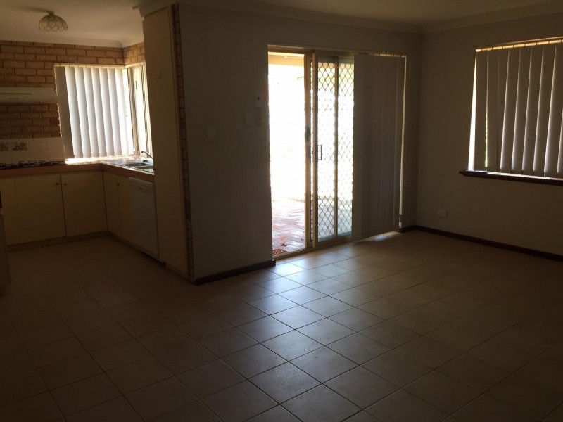 2/4 Gambie Close, Murdoch WA 6150