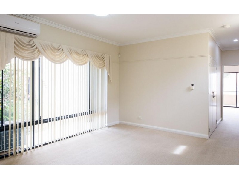 30 Knebworth Avenue, Perth WA 6000