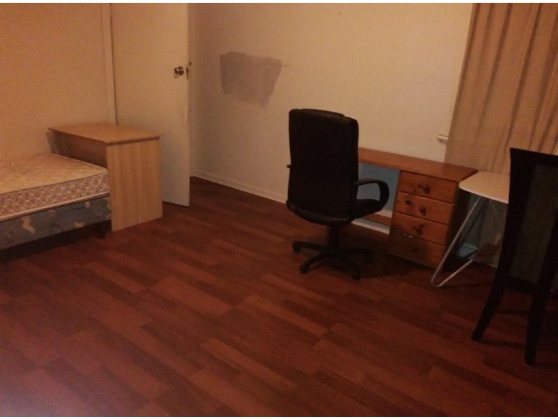 19 Curtain Street, Kingsbury VIC 3083