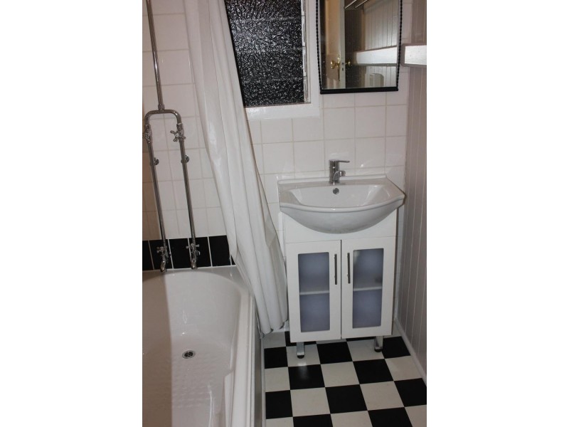 1 Shore Street East, Cleveland QLD 4163