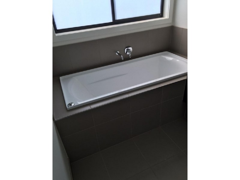 * Grampians Avenue, Werribee VIC 3030