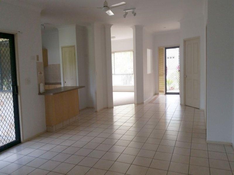 2 Cooba Place, Noosaville QLD 4566