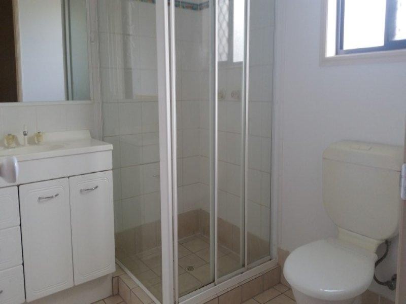 2 Cooba Place, Noosaville QLD 4566