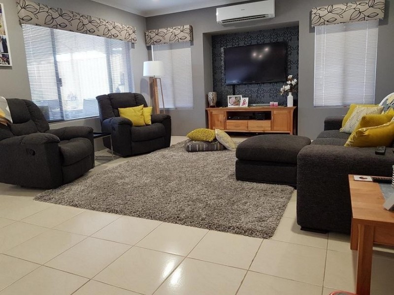 * 54 Bonaparte Drive, Secret Harbour WA 6173