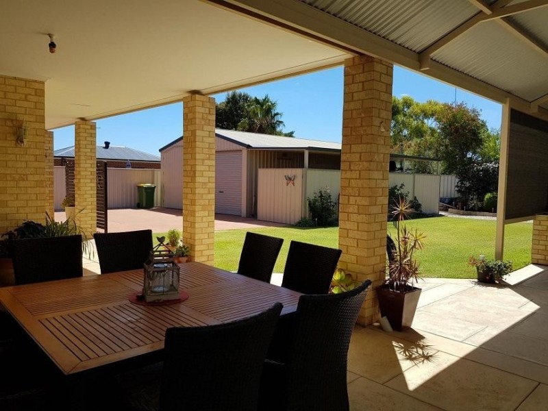 * 54 Bonaparte Drive, Secret Harbour WA 6173