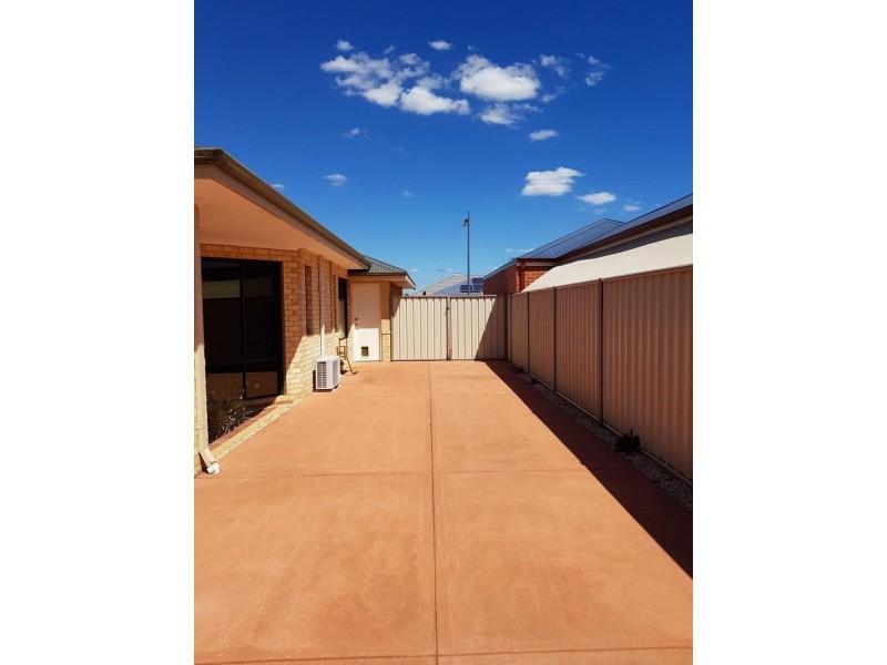 * 54 Bonaparte Drive, Secret Harbour WA 6173