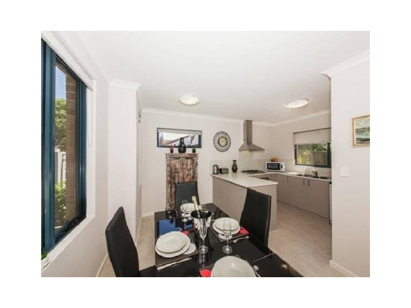 2/8 Lichfield Street, Victoria Park WA 6100