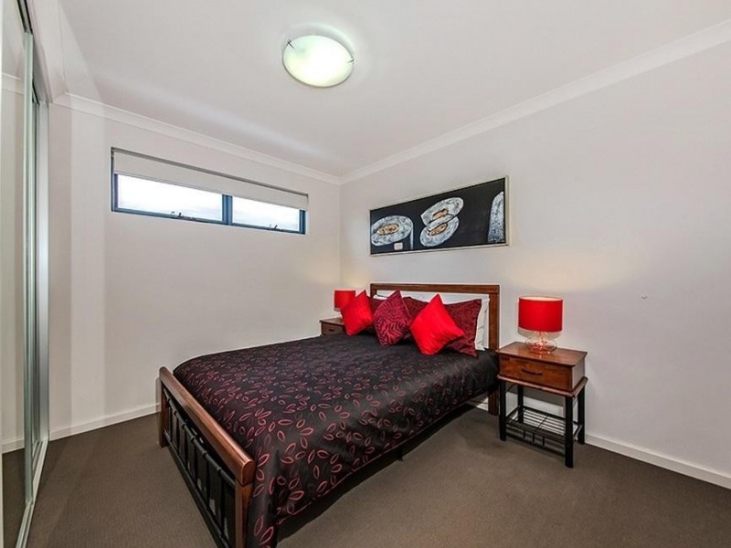 2/8 Lichfield Street, Victoria Park WA 6100