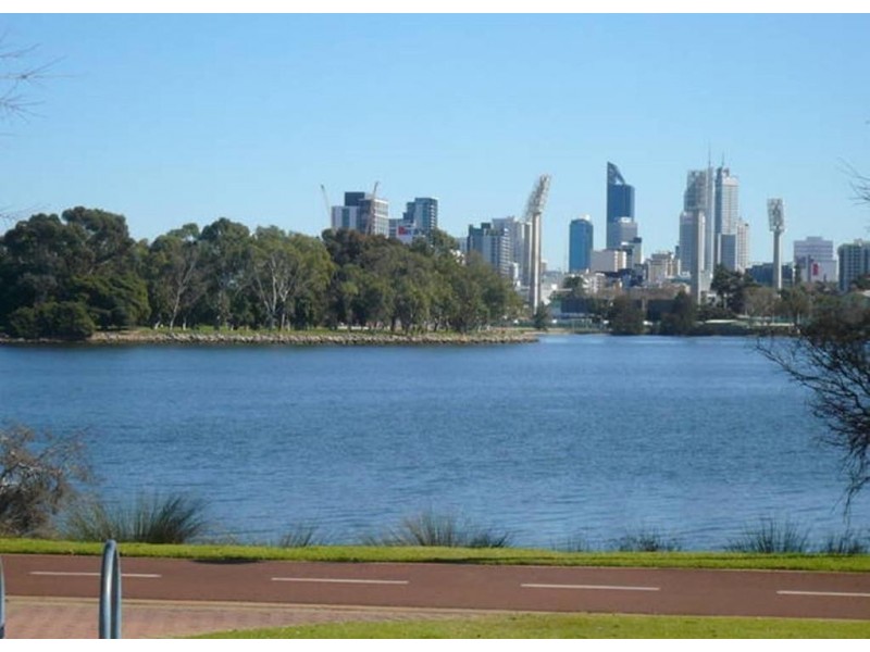 2/8 Lichfield Street, Victoria Park WA 6100
