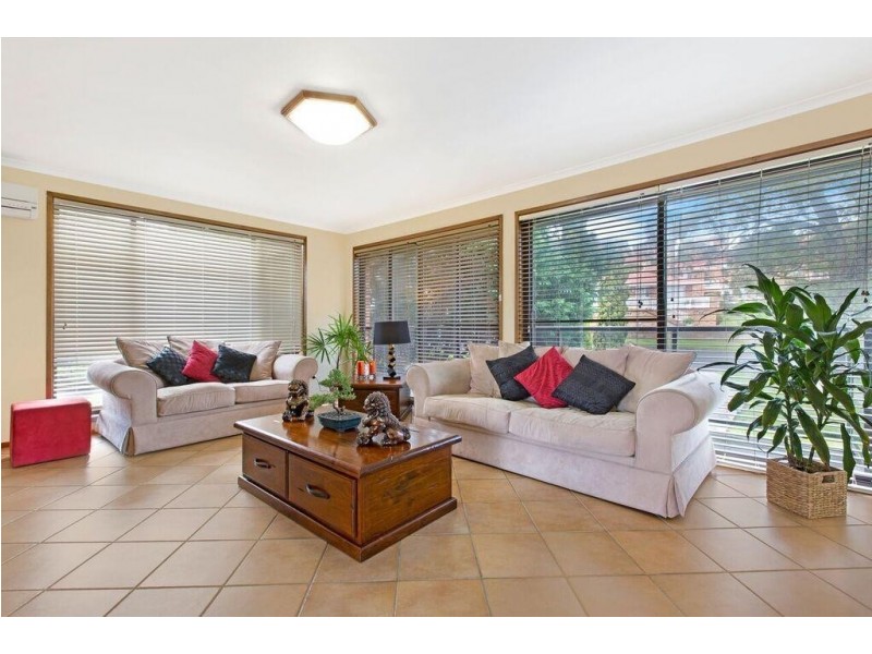 29 Imperial Drive Regency Heights, Berkeley NSW 2506