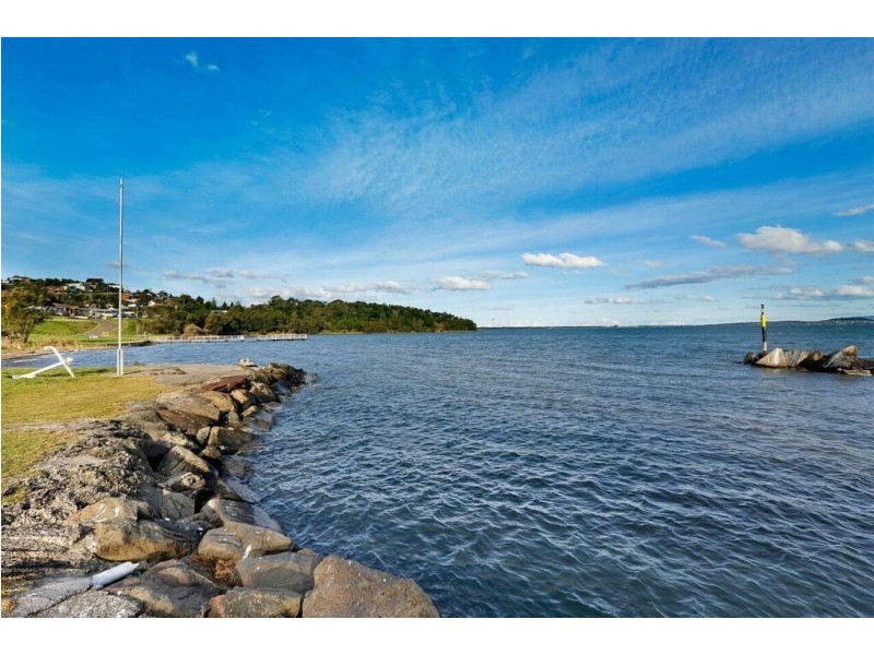 29 Imperial Drive Regency Heights, Berkeley NSW 2506