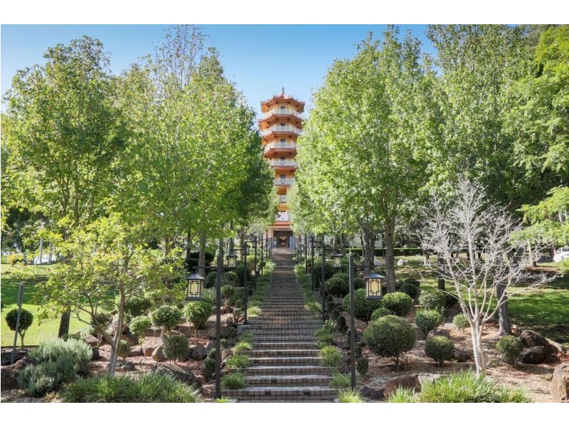 29 Imperial Drive Regency Heights, Berkeley NSW 2506