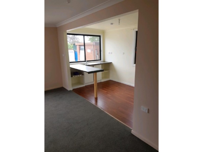 330/250 Canberra Avenue, Symonston ACT 2609