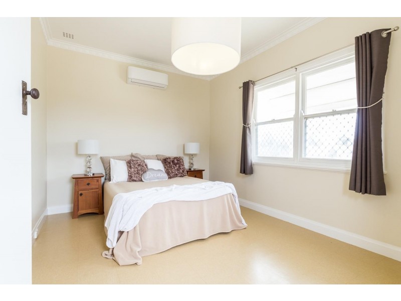 120 Toorak Road, Rivervale WA 6103