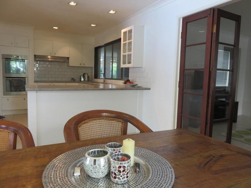 17 Cedar Place, Broadbeach Waters QLD 4218