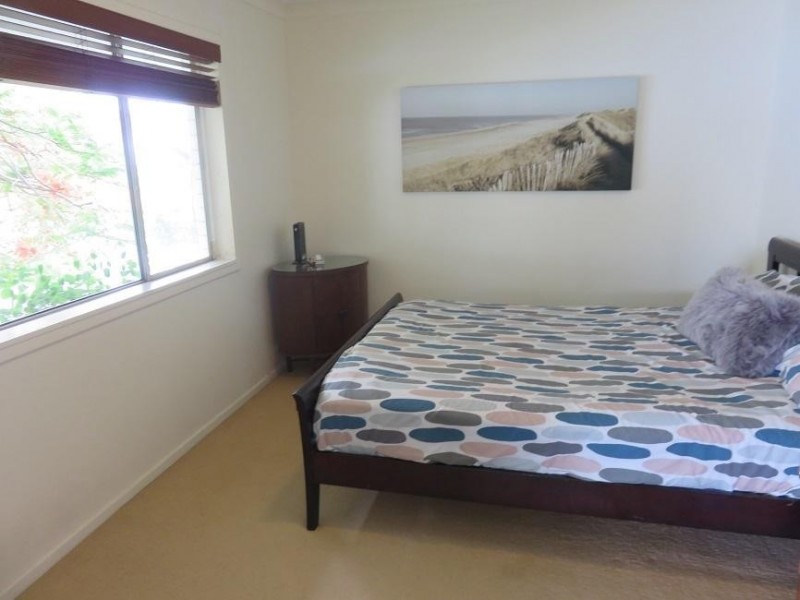 17 Cedar Place, Broadbeach Waters QLD 4218