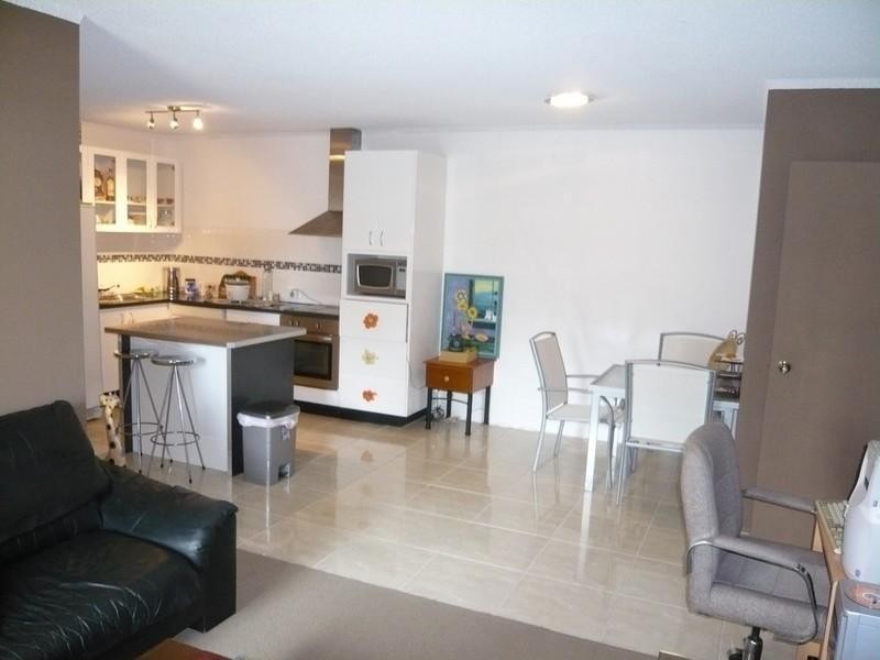 5/72 Marine Parade, Southport QLD 4215