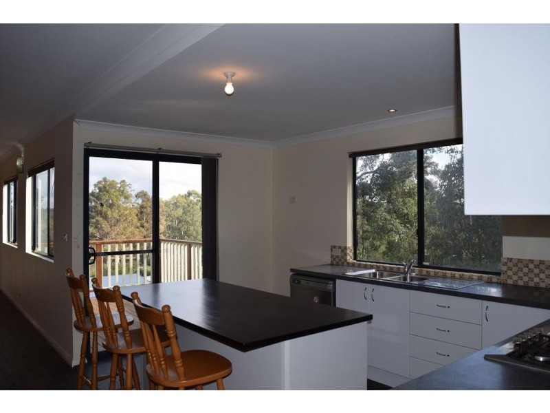 42 Carey Street, Nannup WA 6275