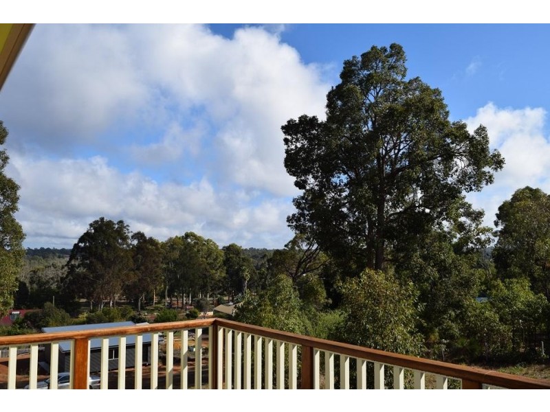 42 Carey Street, Nannup WA 6275