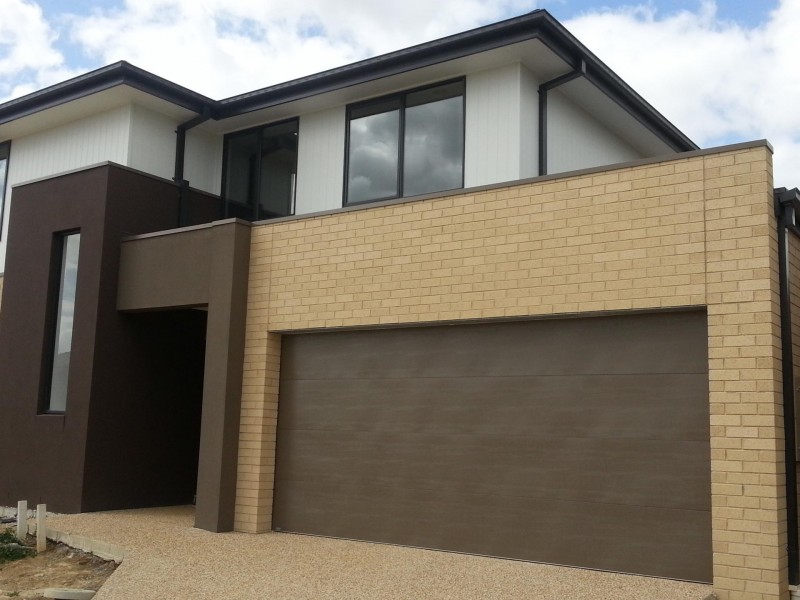 2 Hut Road, Clyde North VIC 3978
