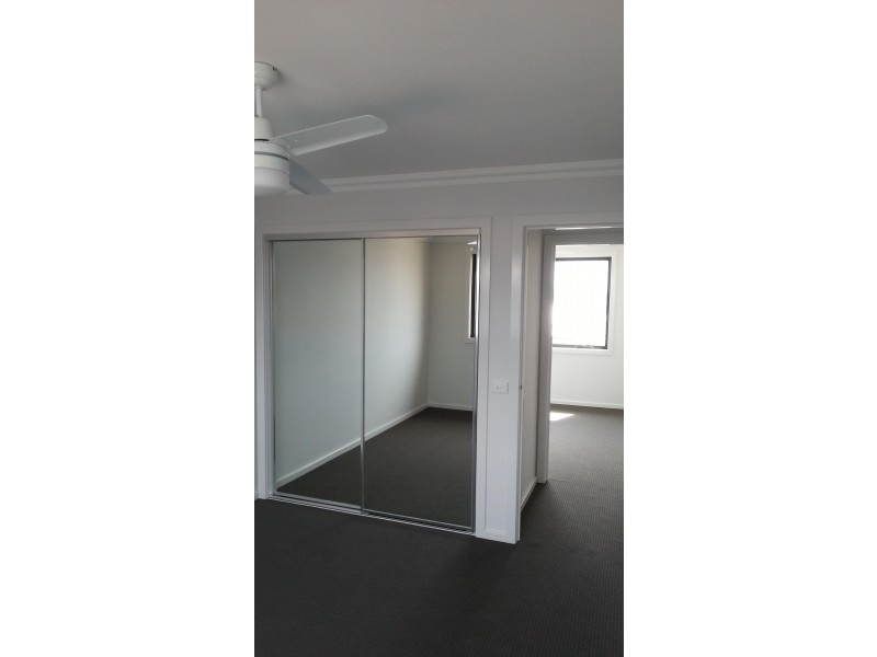 2 Hut Road, Clyde North VIC 3978