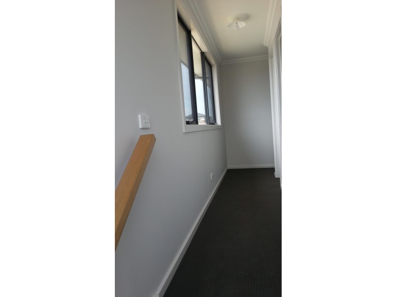 2 Hut Road, Clyde North VIC 3978