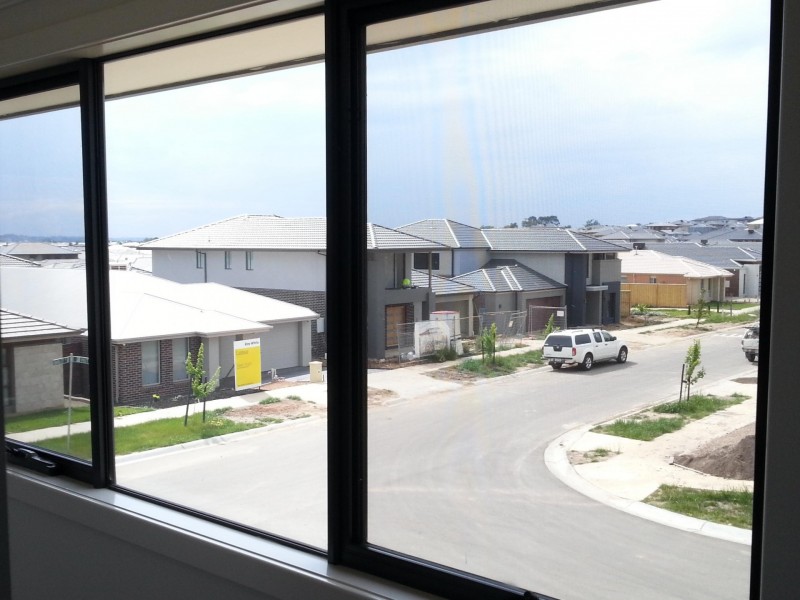 2 Hut Road, Clyde North VIC 3978