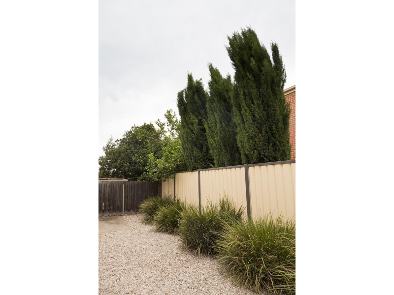 52/10 Village Avenue, Taylors Lakes VIC 3038