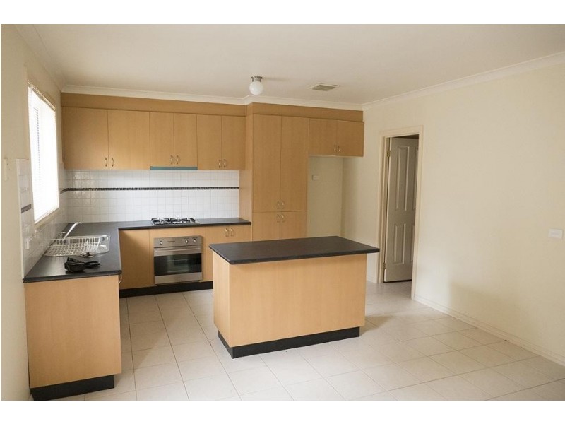 52/10 Village Avenue, Taylors Lakes VIC 3038