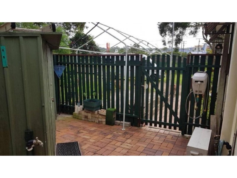 3813 Pacific Highway, Tanah Merah QLD 4128