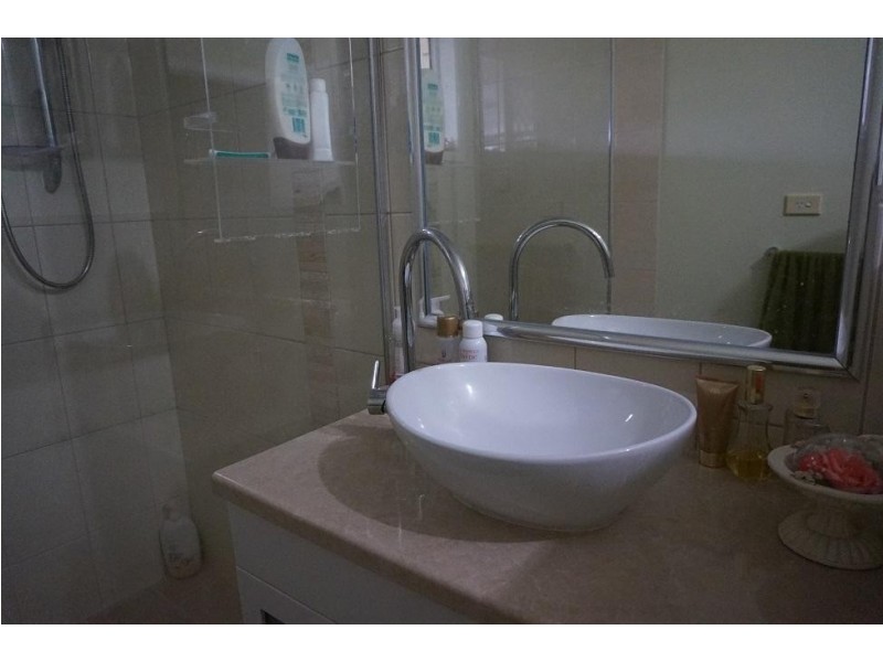 2/121 Locke Street, Warwick QLD 4370