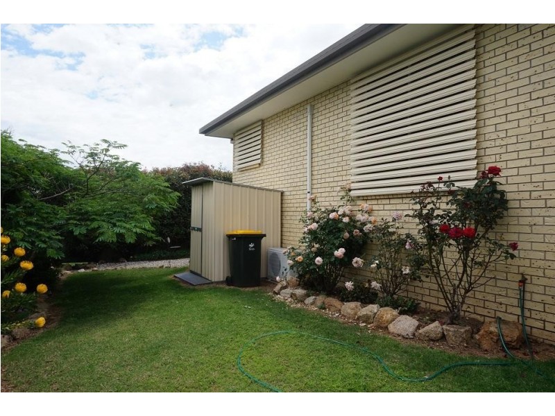 2/121 Locke Street, Warwick QLD 4370