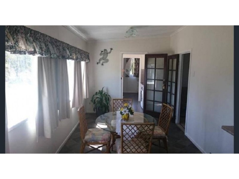 9 Malone Street, Texas QLD 4385