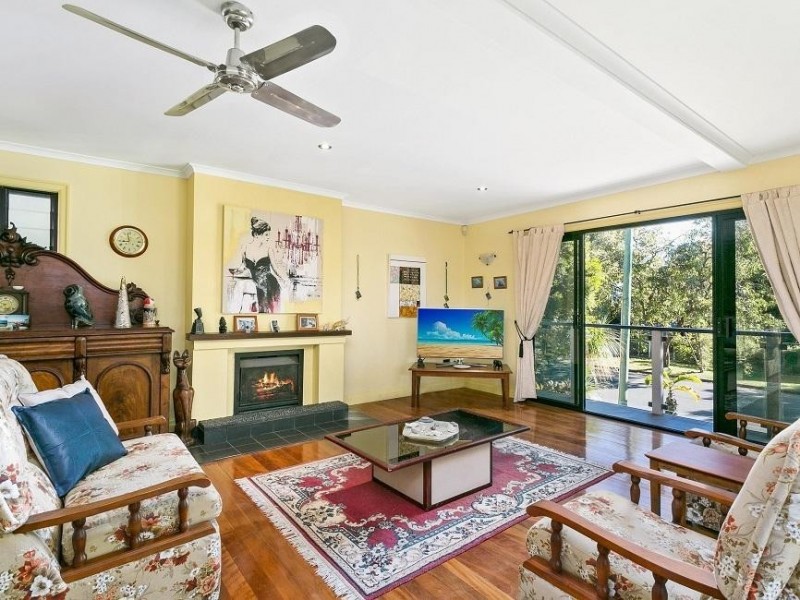 74 Kew Road, Graceville QLD 4075