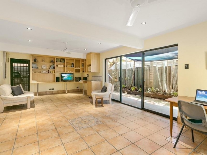 74 Kew Road, Graceville QLD 4075