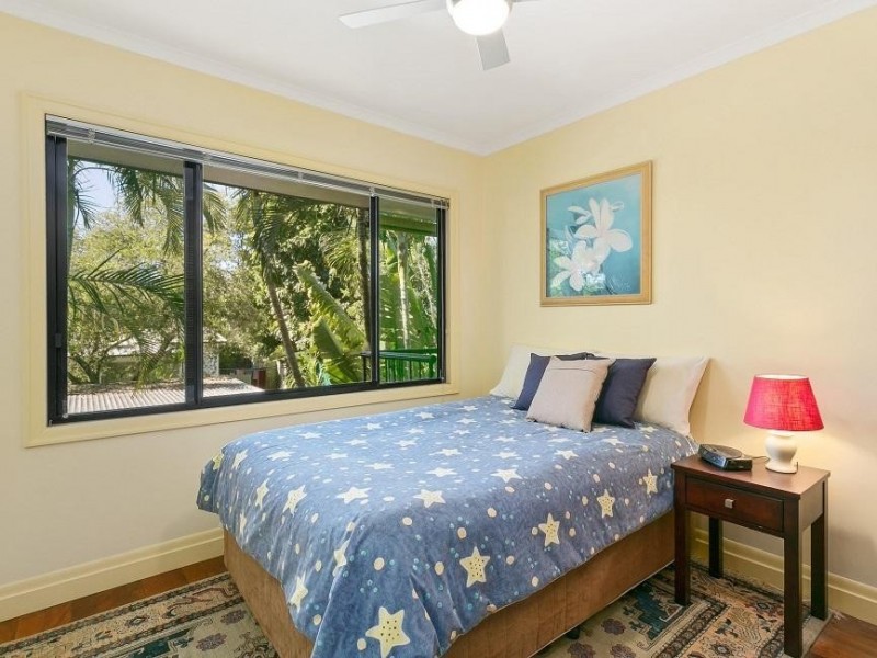 74 Kew Road, Graceville QLD 4075