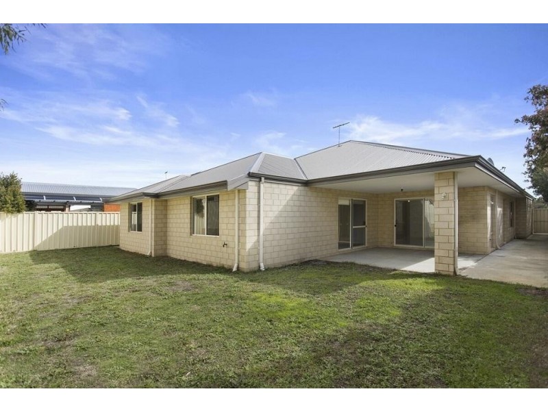 228 Harpenden Street, Southern River WA 6110