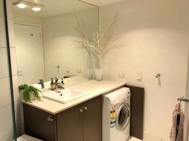 705/83 Queens Road, Melbourne VIC 3004