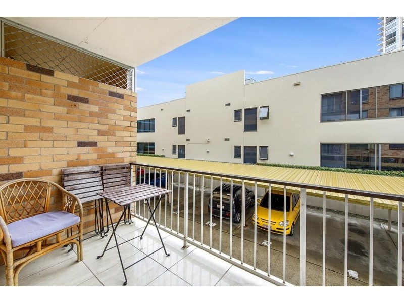 5/72 Marine Parade, Southport QLD 4215